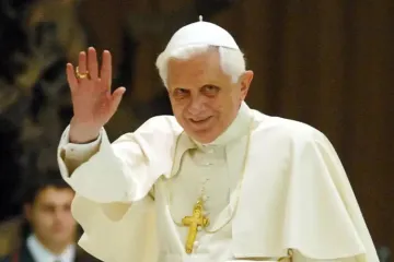 benedicto-xvi-formarse-en-la-fe.jpg