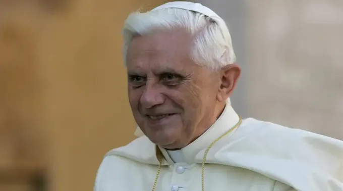 benedicto-xvi-sello-postal.jpg ?? 