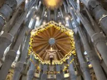  A Basílica da Sagrada Família vista de dentro