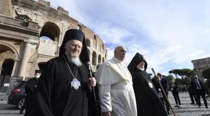 ezgif.com-gif-maker_43.jpg ?? 