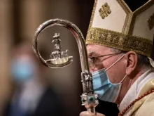 O cardeal Pietro Parolin celebra uma ordenação em 2020