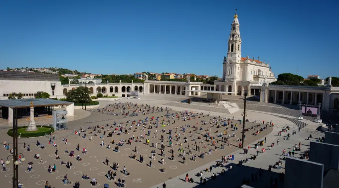 fatimashrineespaces123.jpg ?? 