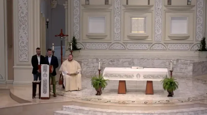 gay-homily23622.webp ?? 