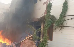 Igrejas e casas cristãs queimadas em Jaranwala
