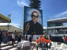 Imagem do retrato oficial do agora beato Dom Óscar Romero.