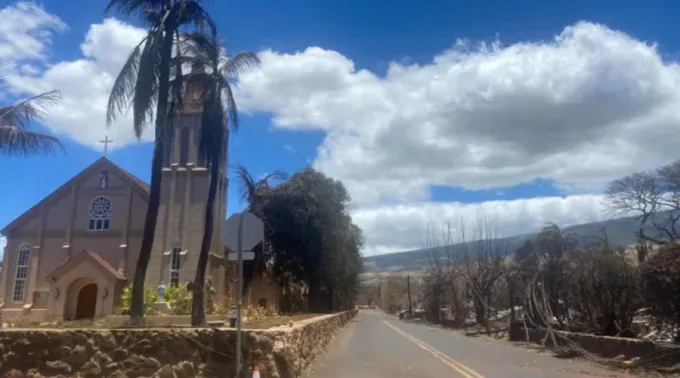 maui-church-fire_1.jpg ?? 