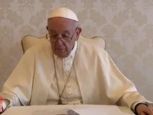 Papa Francisco faz mensagem de vídeo aos participantes do Congresso Interuniversitário “Laudato Si”. Captura de tela