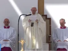 Papa pronuncia sua homilia.