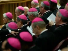 Imagem ilustrativa dos bispos no Vaticano