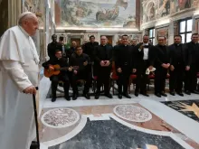Papa recebe padres latino-americanos