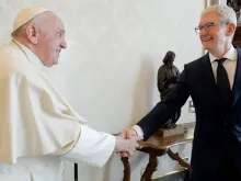 Papa Francisco com Timothy Cook