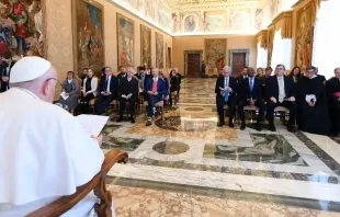 Papa Francisco em audiência com os participantes do curso "Diálogos de Minerva"