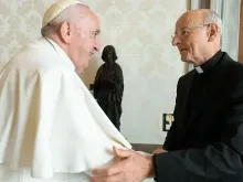 Papa Francisco com monsenhor Fernando Ocáriz, prelado da Opus Dei