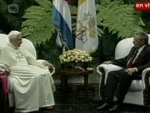  Bento XVI se reúne com o Raúl Castro