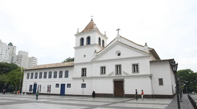 pateo-colegio.jpg ?? 