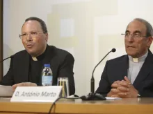 Pe. Carlos Cabecinhas e Dom António Marto.