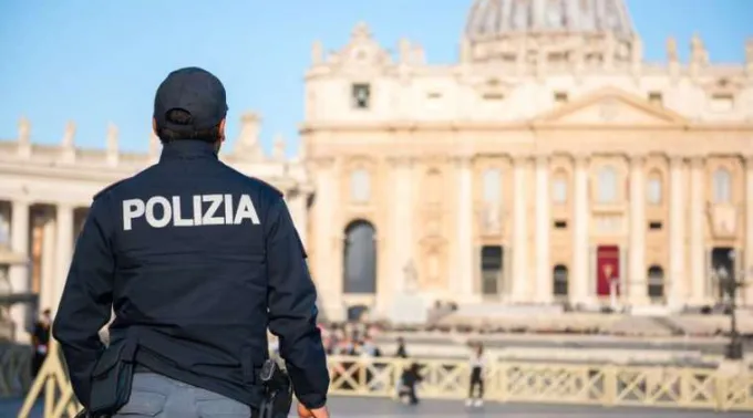 polizia_at_St_P.jpg ?? 