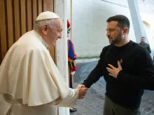 Papa Francisco recebe Volodymyr Zelensky no Vaticano