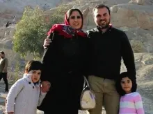 Pastor cristão Saeed Abedini junto à sua família