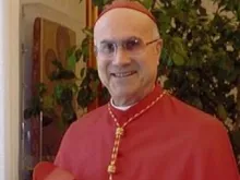 Vaticano cede a Cuba suporte de livro usado pelo capelão de Cristóvão Colombo