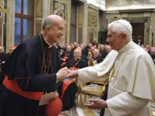  Cardeal Tarcisio Bertone junto a Bento XVI
