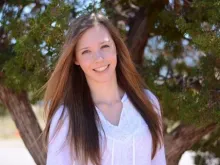 Foto de Claire Davis. (fornecida ao Jornal Denver Post pelo Arapahoe County Sheriff’s Office)