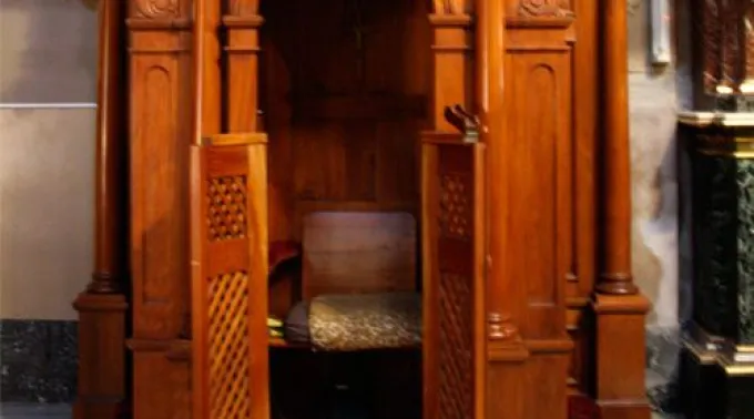 ppconfesionario111013.jpg ?? 