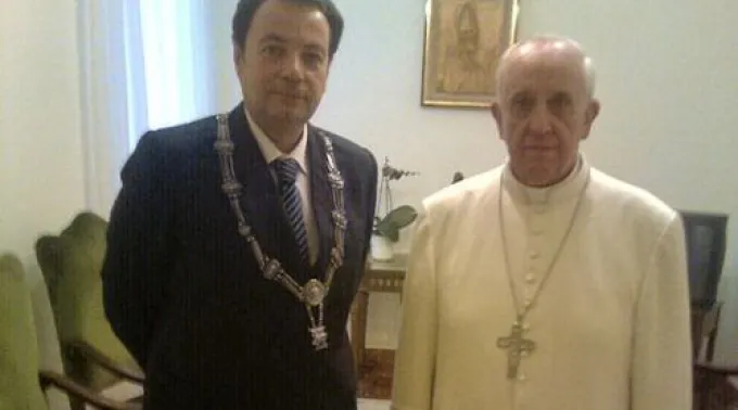 ppfranciscodrsimon21042013.jpg ?? 