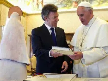O Papa e o Presidente Santos