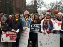 Jovens participantes na Marcha pela Vida 2013