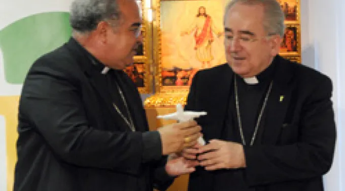 ppobisposjmj020312.jpg ?? 