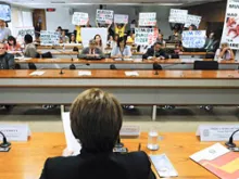 Pró-vidas se manifestam contra a aprovação do aborto na discussão da quinta-feira