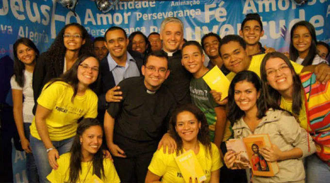 ppyoucatjovens2012.jpg ?? 