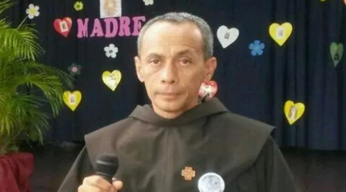 sacerdotemortonavenezuela.jpg ?? 