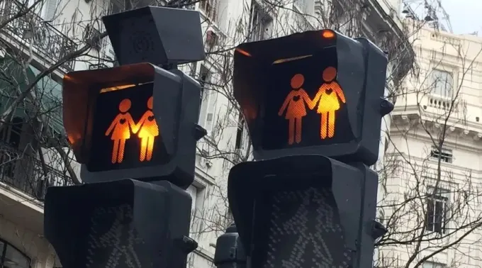 semaforo_gay260922.jpg ?? 