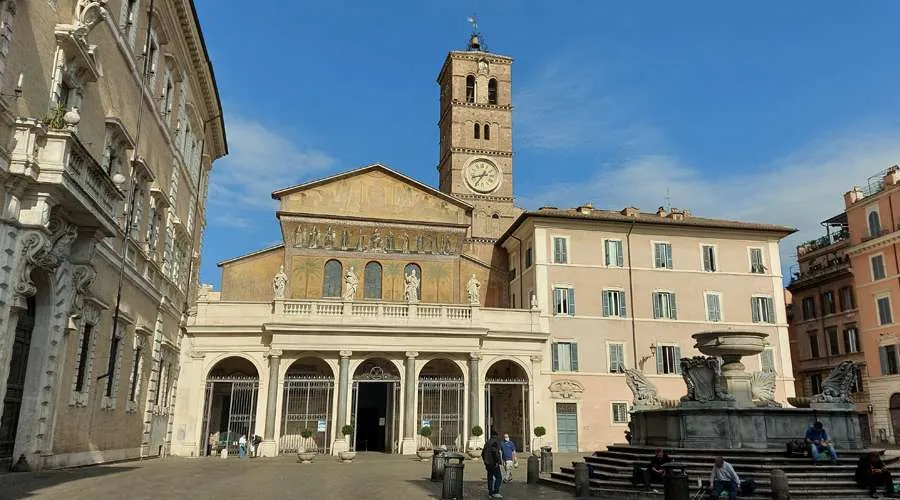 https://www.acidigital.com/imagespp/size680/Plaza_SantaMaria_InTrastevere_25052020_MercedesDeLaTorre_ACIPrensaEWTN.jpg