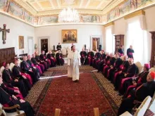 Imagem Referencial: Papa Francisco com os bispos alemães em sua visita Ad Limina em 2015.