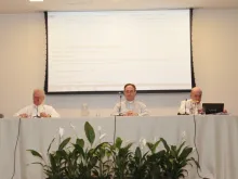 Secretário-geral da CNBB, Dom Leonardo Steiner; presidente, Dom Sérgio da Rocha; e vice-presidente, Dom Murilo Krieger 