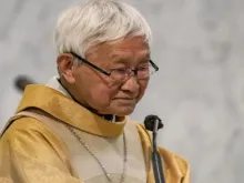 O cardeal Joseph Zen prega durante uma missa na Igreja da Santa Cruz em 24 de maio de 2022, em Hong Kong, China.